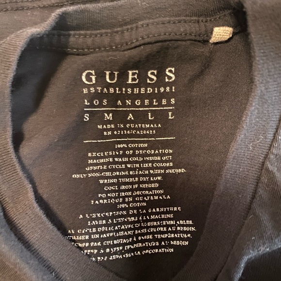 ⚫️Guess Short Sleeve Tee T-Shirt Padded Logo - Picture 4 of 4